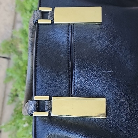 Neiman Marcus Black Handbag with Snakeskin embossed handles - Picture 10 of 15